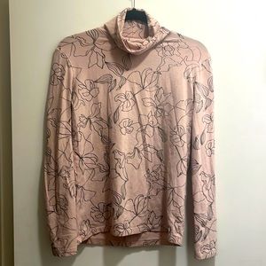 Medium north by northwest light pink turtleneck